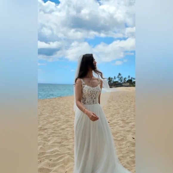 Justin Alexander's Adore collection - Picture 7 of 8